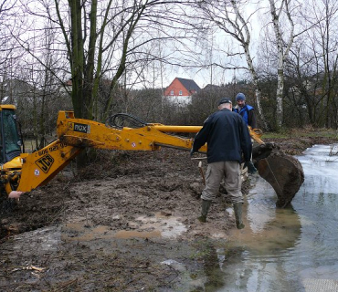 2011, 24. ledna: Oprava rybníka