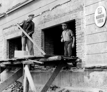 Rok 1956 - přestavba bytu ředitele školy